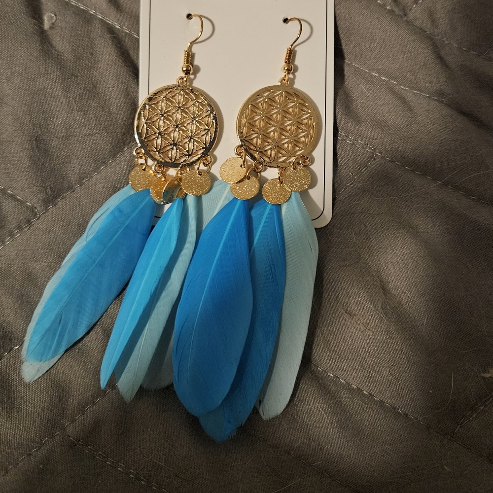 PRICE FIRM ** BRAND NEW ** Gold and Blue Feather Dangle Earrings